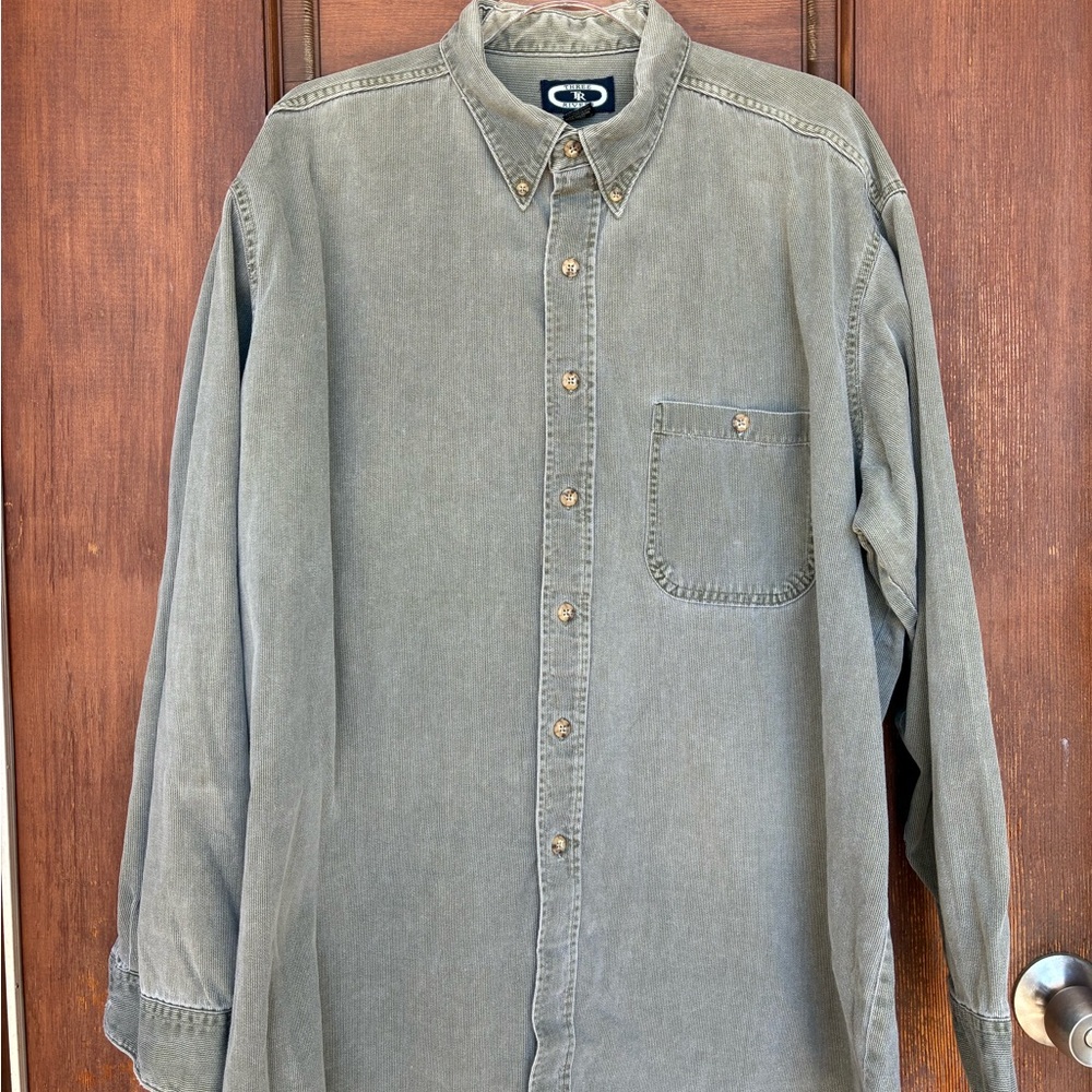 Classic Men's Olive Green Button-Down Shirt